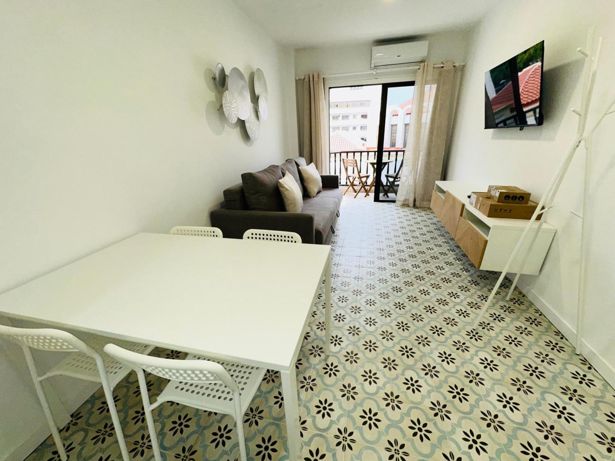 Central Flat Los Cristianos Square Guincho (Tenerife) Exterior foto